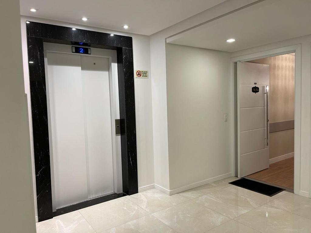 Apartamento Luz Da Aurora - Proximo A Rua Coberta Грамаду Экстерьер фото